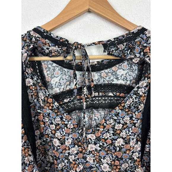 American Eagle Womens Top Sz Small Black Moody Floral Boho Cottagecore Whimsy - Picture 6 of 10